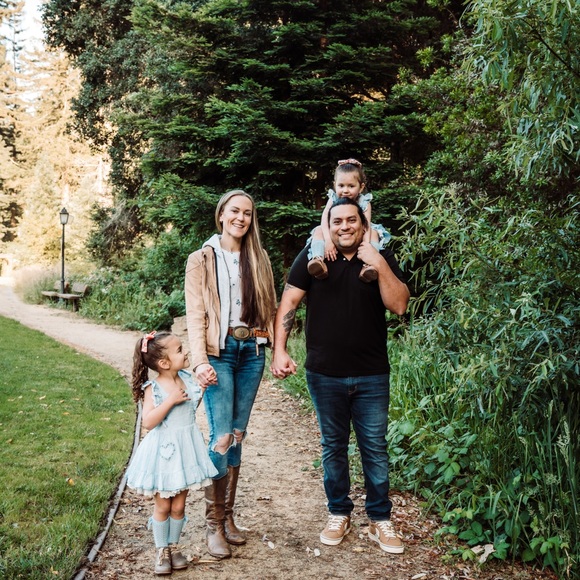 Meet your Posher, Sergio and Heather (Powers Corner) - Picture 3 of 3